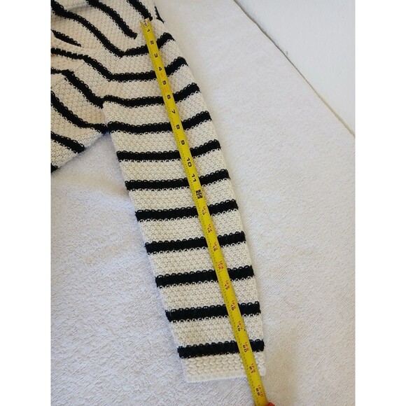 Dazy Womens Cardigan Sweater White Black Striped Size Medium Button Pockets - Picture 16 of 16